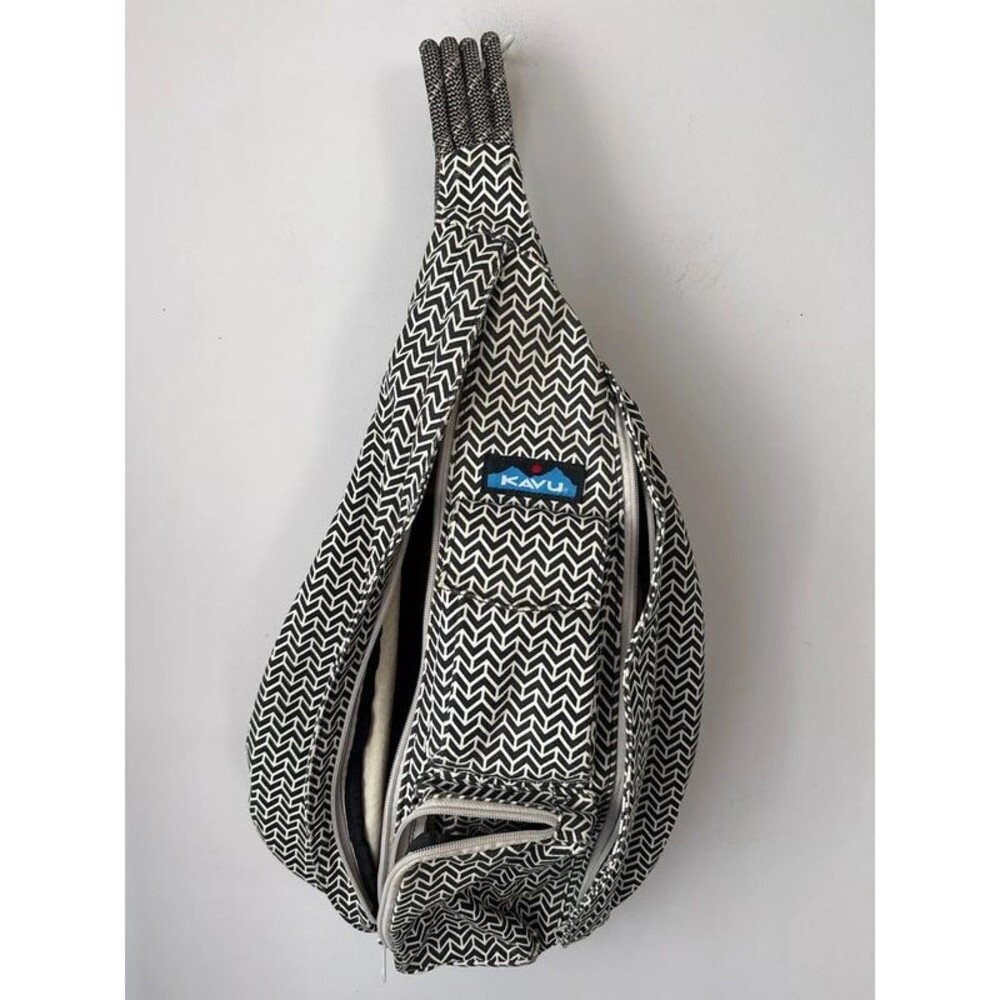 KAVU Rope Bag BW Motif Black Cream Chevron Sling Backpack